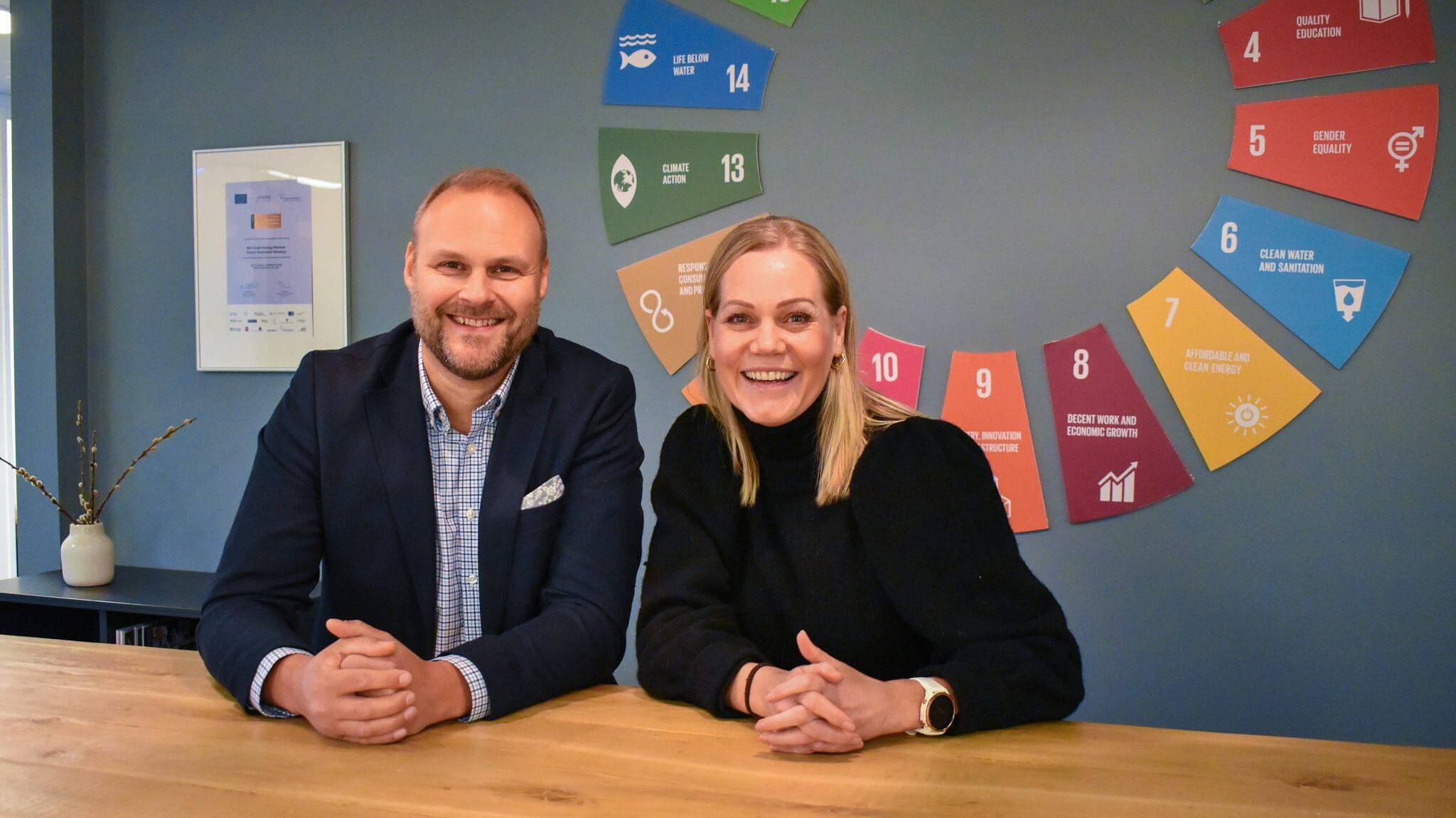 Cluster leader for NCE Smart Energy Markets, Inge Bilet, and Head of Communities at Smart Innovation Norway, Eli Haugerud, encourage the Norwegian authorities to invest in the export of expertise and technology related to renewable energy. Photo: Anja Lillerud